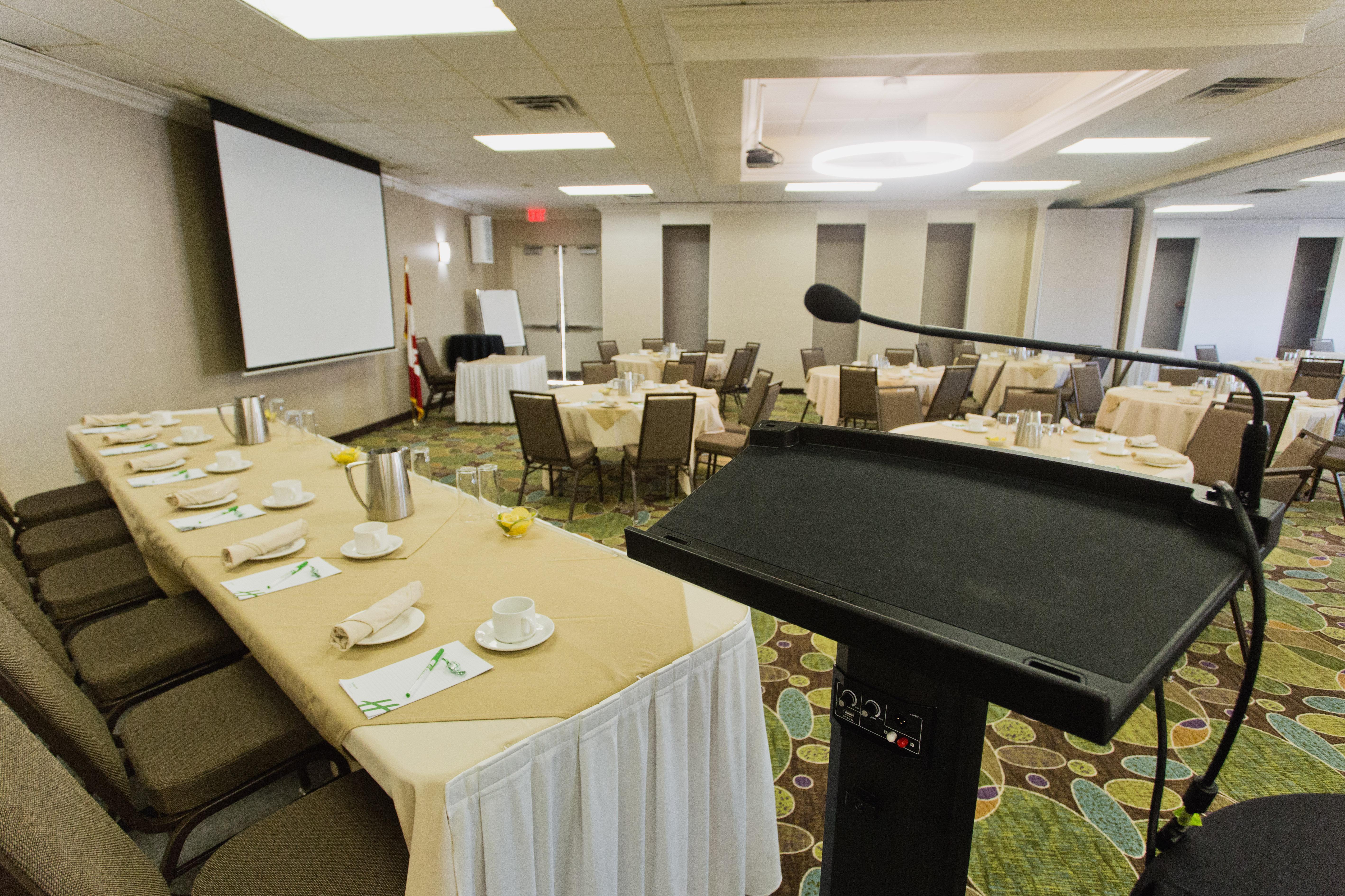 Holiday Inn Hotel Peterborough Waterfront By Ihg Dış mekan fotoğraf