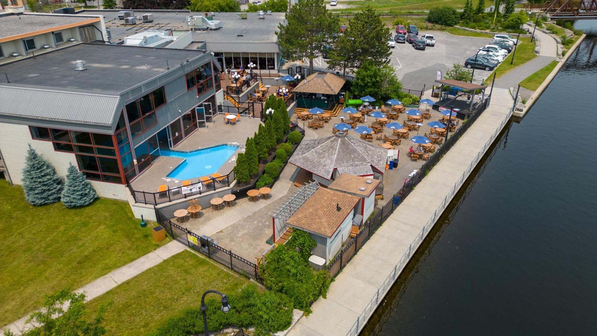 Holiday Inn Hotel Peterborough Waterfront By Ihg Dış mekan fotoğraf