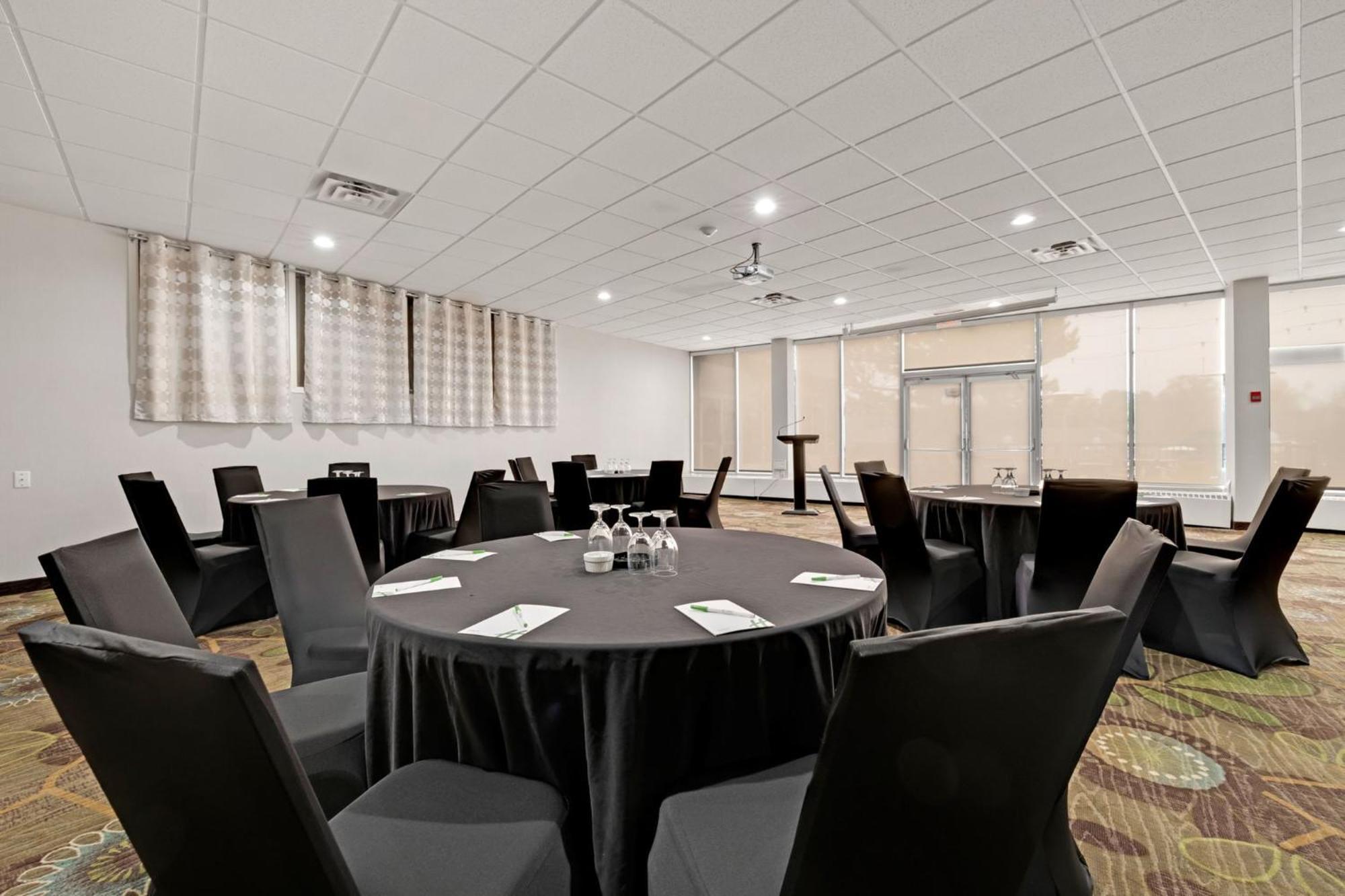 Holiday Inn Hotel Peterborough Waterfront By Ihg Dış mekan fotoğraf