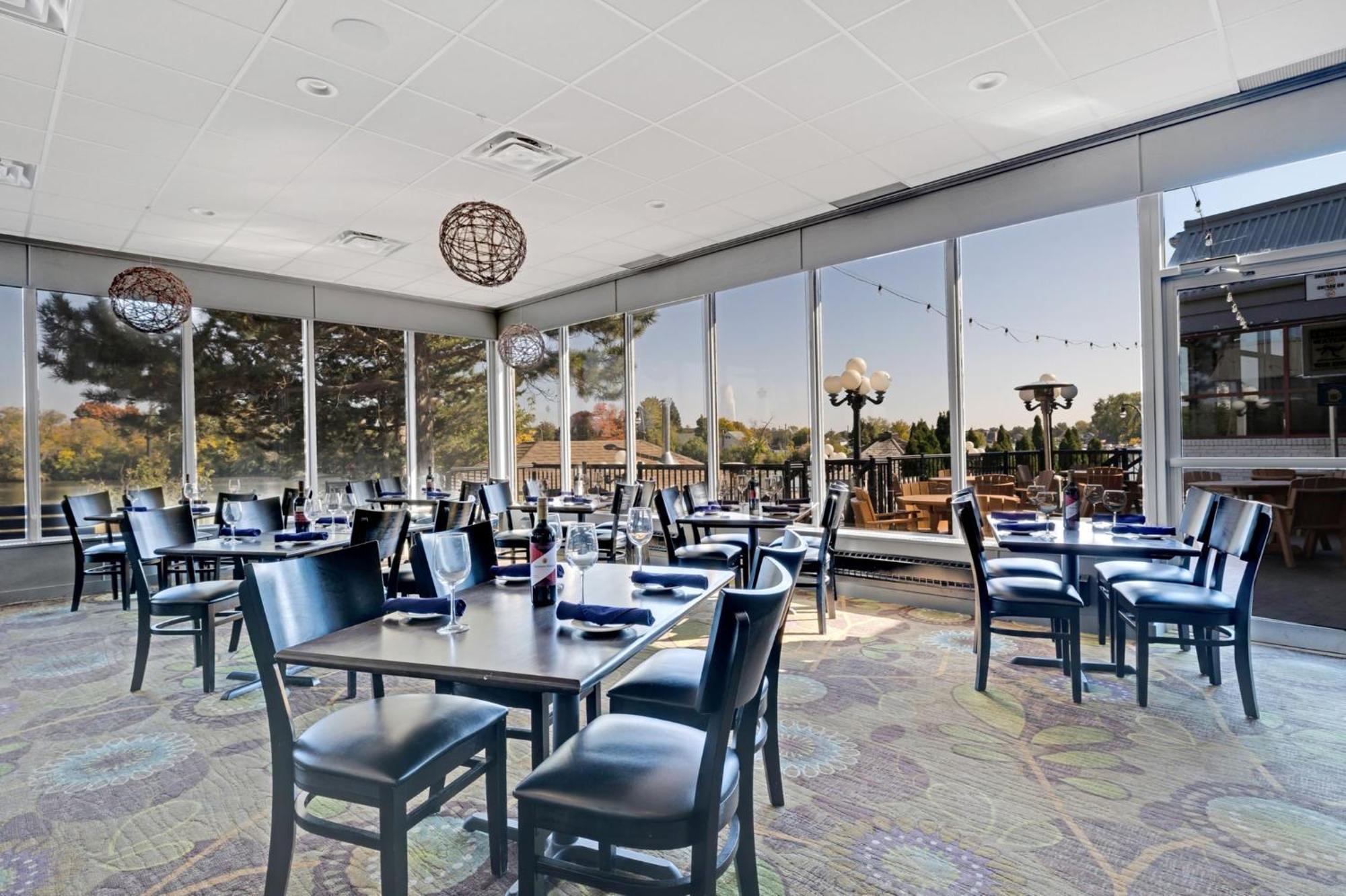Holiday Inn Hotel Peterborough Waterfront By Ihg Dış mekan fotoğraf