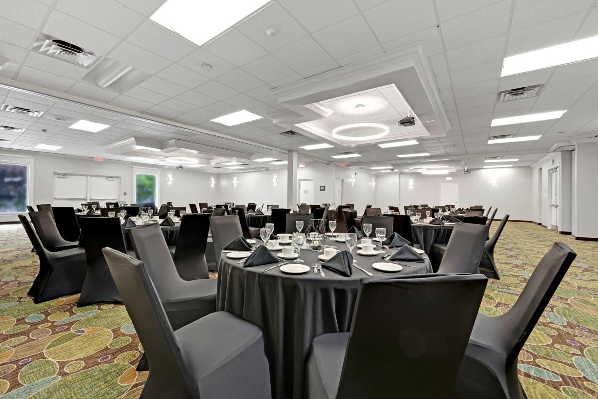 Holiday Inn Hotel Peterborough Waterfront By Ihg Dış mekan fotoğraf