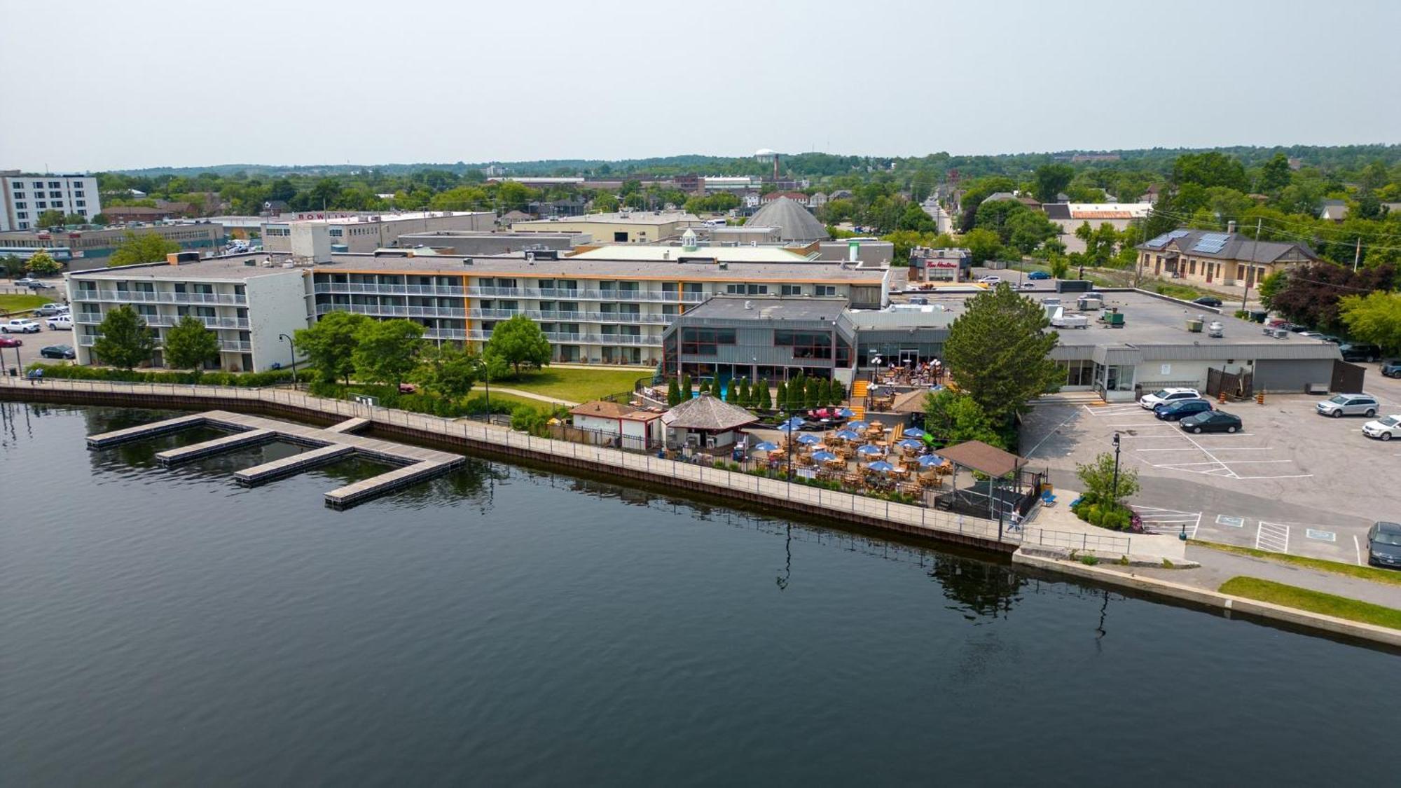 Holiday Inn Hotel Peterborough Waterfront By Ihg Dış mekan fotoğraf