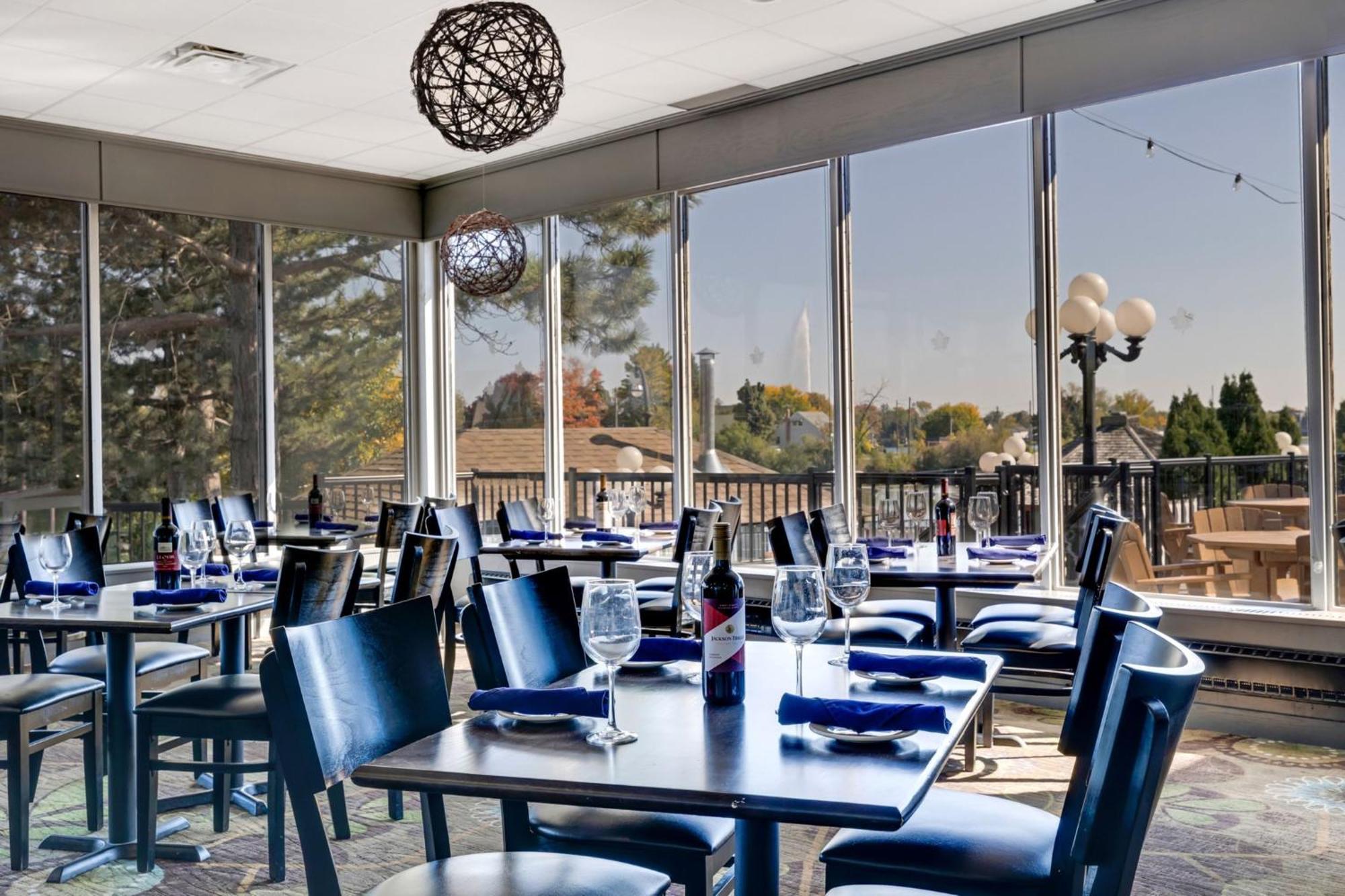 Holiday Inn Hotel Peterborough Waterfront By Ihg Dış mekan fotoğraf
